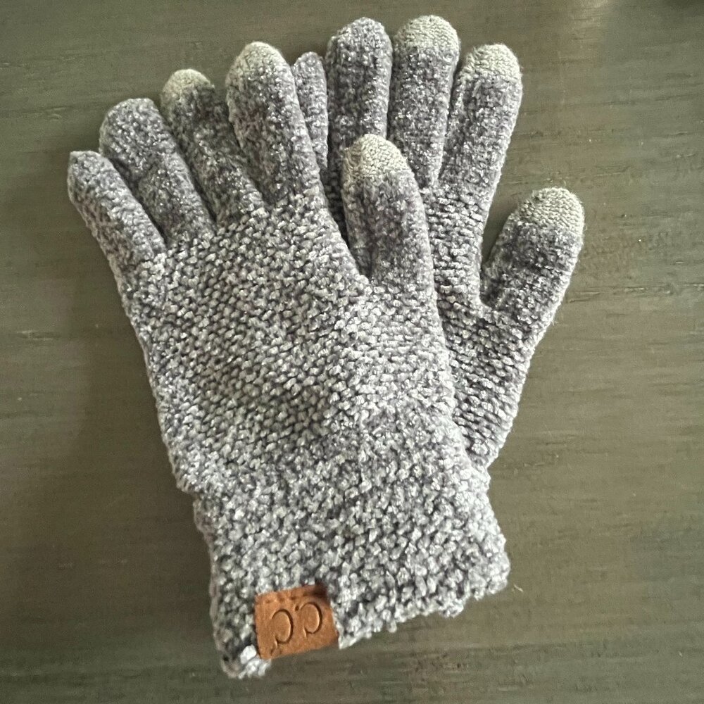 CC Knit Grey Gloves